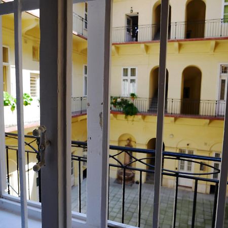 Dorotea - Cosy Home In The Heart Of Budapesta Exterior foto