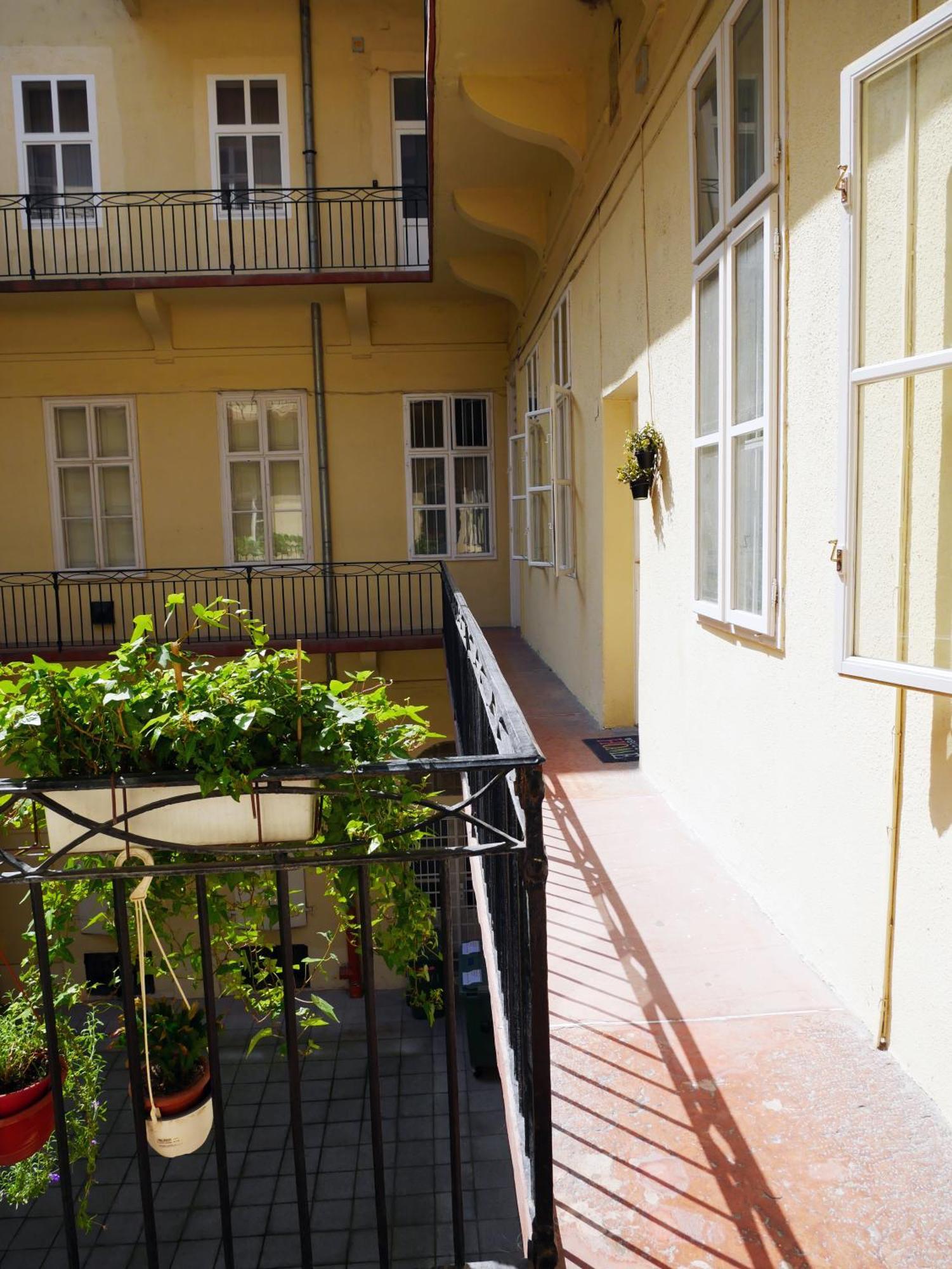Dorotea - Cosy Home In The Heart Of Budapesta Exterior foto