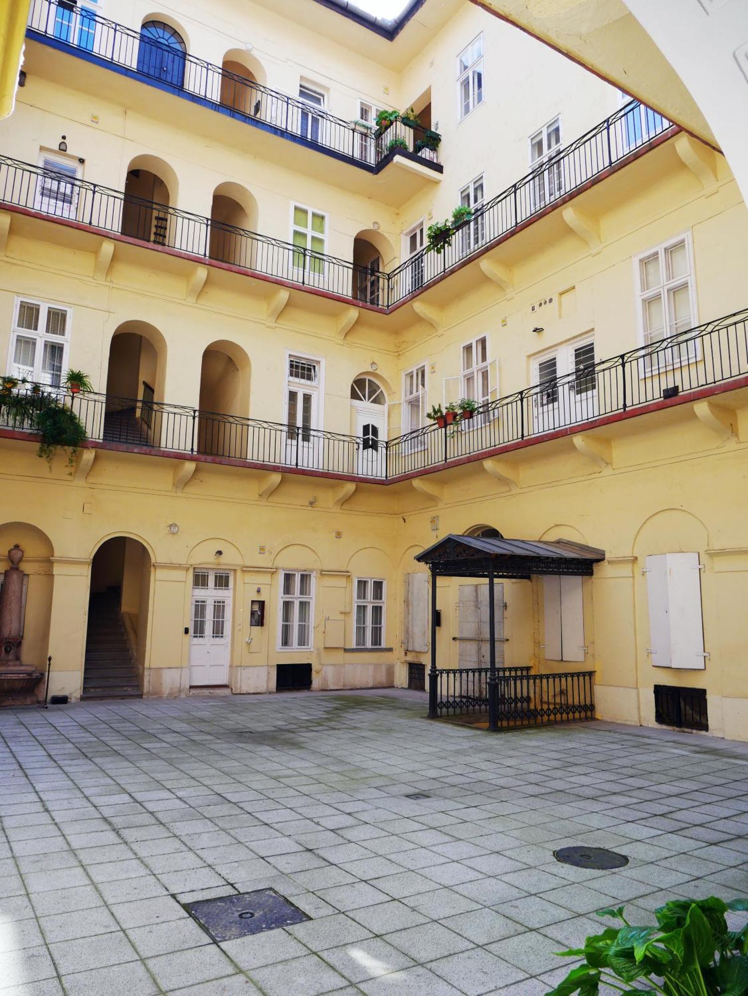 Dorotea - Cosy Home In The Heart Of Budapesta Exterior foto